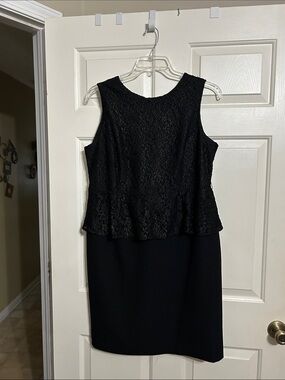 Classic Black Lace Peplum Sheath Dress - Women